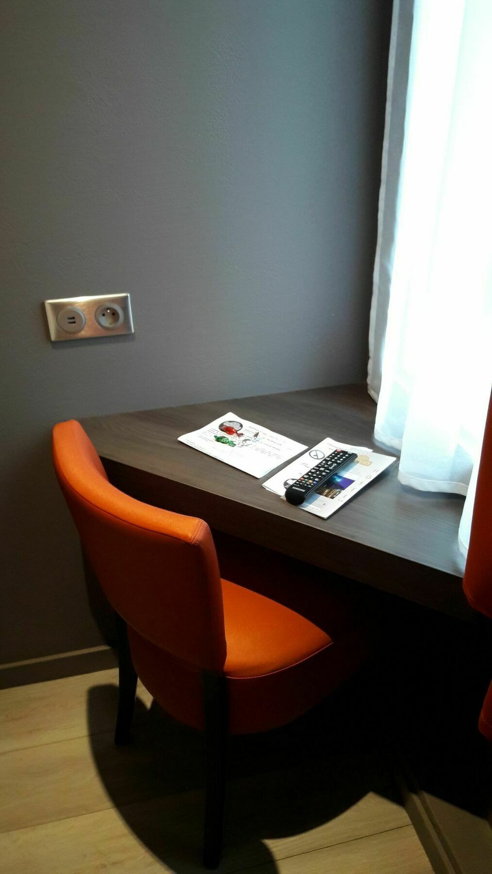 Hotel Crocus Caen Memorial Экстерьер фото